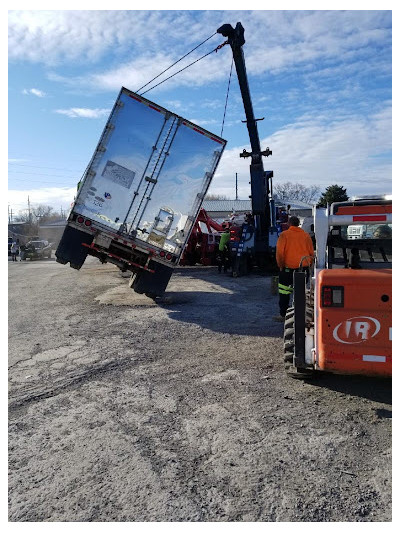 Grimm's Automovation - Heavy Duty Towing | Semi Truck Towing | Commercial Towing | Big Rig Towing JunkYard in Frederick (MD) - photo 4