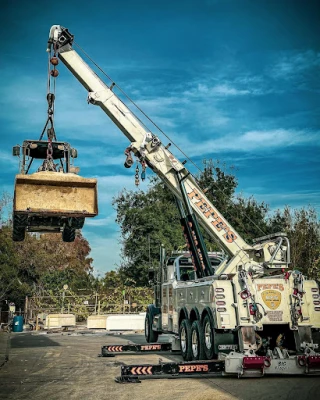 Pepe's Towing Service JunkYard in Los Angeles (CA) - photo 2