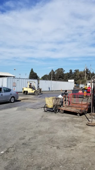 American Iron & Metal Co JunkYard in Richmond (CA) - photo 3