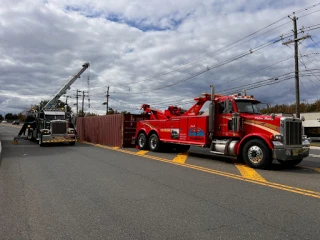 Frank Leah Towing Service inc. JunkYard in Paterson (NJ) - photo 2