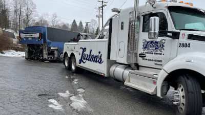 Laxton's Auto Repair & Wrecker Service JunkYard in Charleston (WV) - photo 1