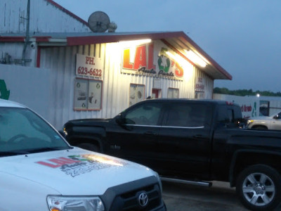 Tapatio Auto & Truck Recycling - Lalos Auto Parts Division JunkYard in San Antonio (TX) - photo 1