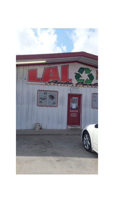 Tapatio Auto & Truck Recycling - Lalos Auto Parts Division JunkYard in San Antonio (TX) - photo 3