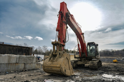 Mohawk Valley Recycling JunkYard in Utica (NY) - photo 3