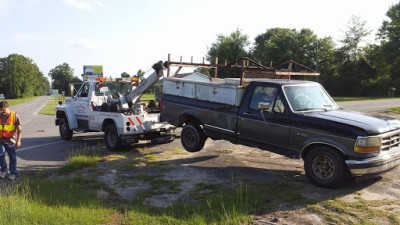 Outlaw's Towing JunkYard in Jacksonville (NC) - photo 3