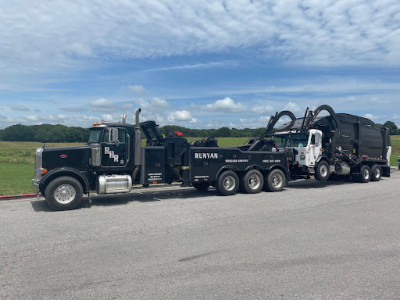 Runyan Wrecker Service of Pauls Valley JunkYard in Norman (OK) - photo 1