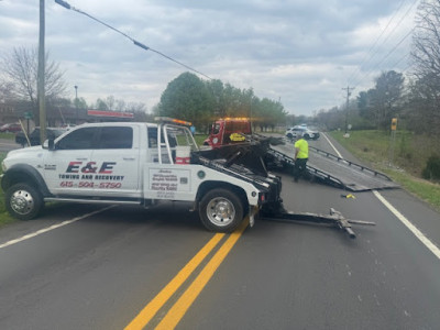 E & E Towing Service JunkYard in Nashville (TN) - photo 3