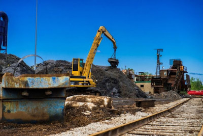 Ferrous Processing & Trading Co Kronk JunkYard in Detroit (MI) - photo 3