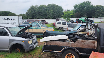 Valdivia's Autoparts JunkYard in Arlington (TX) - photo 4