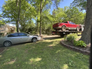 Dennis and Judy's Towing - photo 3