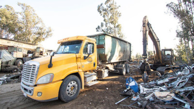 R & R Auto Wrecking - Reliable Recycling JunkYard in Arroyo Grande (CA) - photo 1