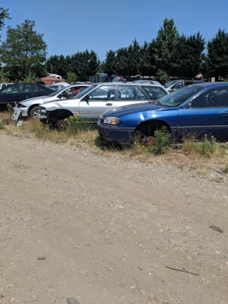 Nisqually Auto Wrecking JunkYard in Lacey (WA) - photo 4