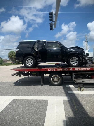 Lee's Wrecker Services JunkYard in Palm Bay (FL) - photo 2