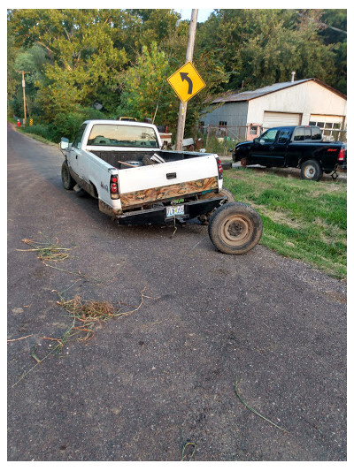 Davis Auto Wrecking JunkYard in Blue Springs (MO) - photo 2