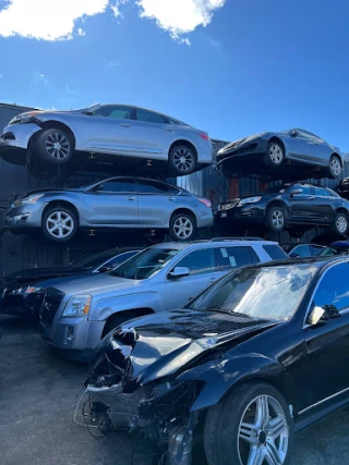 Bobs Auto Wreckers JunkYard in Newark (NJ) - photo 4