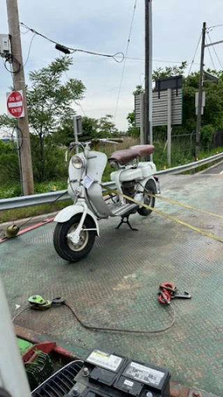 J and F Towing JunkYard in Newark (NJ) - photo 4