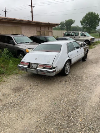 On-kaul Auto Salvage JunkYard in Milwaukee (WI) - photo 4