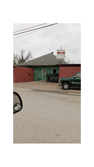 J & S Auto Parts JunkYard in St. Louis (MO) - photo 1