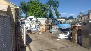 Novellas Scrap Yard JunkYard in Danbury (CT) - photo 2