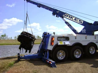 Jake's Towing and Used Auto Parts - photo 2
