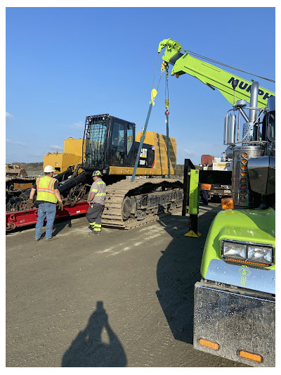 Murphy's Auto Salvage Inc JunkYard in New Bedford (MA) - photo 3