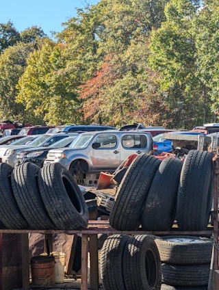 Bob Karl's Auto Wrecking JunkYard in Youngstown (OH) - photo 2