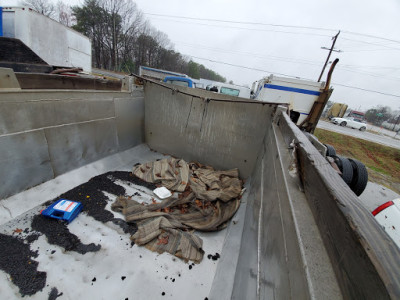 Eubank Trucks, Inc. JunkYard in Richmond (VA) - photo 3