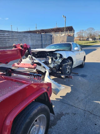 Johnson's Towing Service JunkYard in Indianapolis (IN) - photo 2