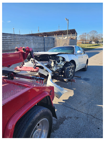 Johnson's Towing Service JunkYard in Indianapolis (IN) - photo 2