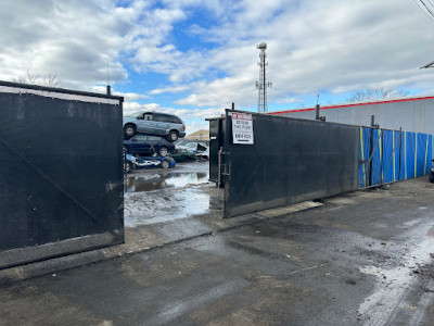 Mercer County Auto Recycling JunkYard in Trenton (NJ) - photo 1