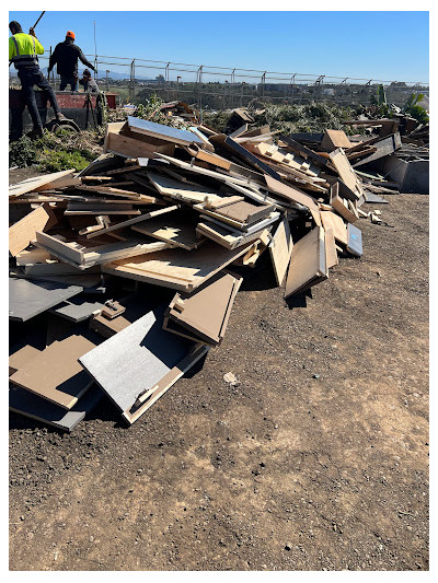 Top Line Hauling & Dumping JunkYard in Menifee (CA) - photo 3