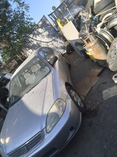 Pinole-Rodeo Auto Wreckers JunkYard in Rodeo (CA) - photo 2