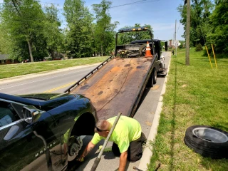 Gray's Towing Service JunkYard in Cincinnati (OH) - photo 4