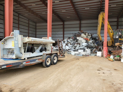 Division Metal Recyclers JunkYard in Grand Rapids (MI) - photo 3