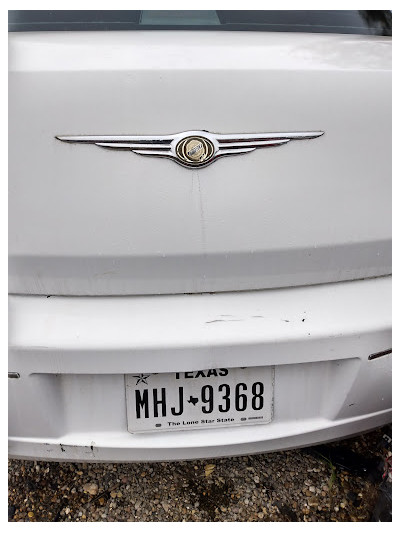 JJ Gomez Autoparts JunkYard in Laredo (TX) - photo 3