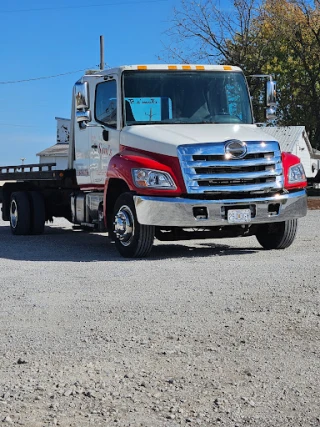 Sam's Tow Body Glass & Auto Repair - photo 1