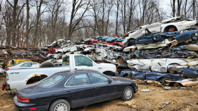 Ford's U Pull It JunkYard in Bel Air South (MD) - photo 1