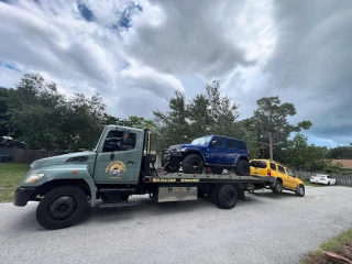 Pineapple Towing LLC