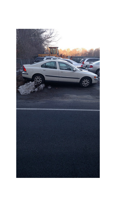 East Freetown Auto Salvage JunkYard in New Bedford (MA) - photo 4