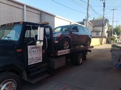 Kings In Trucking Express LLC JunkYard in Milwaukee (WI) - photo 4