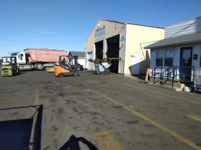 Grandmas Recycling JunkYard in Eau Claire (WI) - photo 3