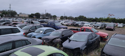 Branif used auto parts JunkYard in Palm Bay (FL) - photo 1