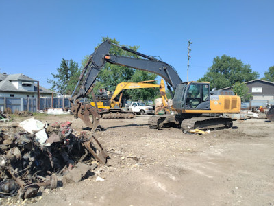 Welburn Salvage JunkYard in Champaign (IL) - photo 2