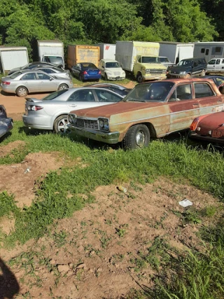 E & J Auto Salvage JunkYard in Springfield (MO) - photo 2