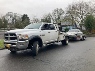 Olmos Towing LLC JunkYard in Portland (OR) - photo 2