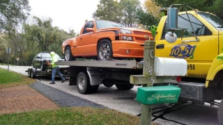 1051 Towing & Recovery JunkYard in Madison (WI) - photo 4