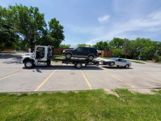 IOWA FIRST CALL TOWING - photo 2