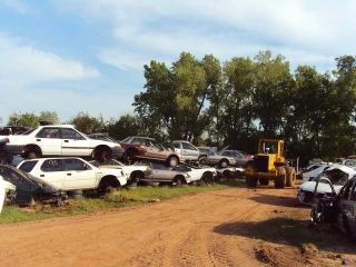Riverside Auto & Truck Salvage - photo 3