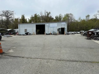 Cox Brothers Auto Salvage JunkYard in High Point (NC) - photo 3