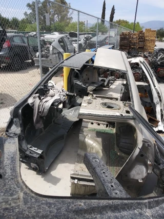 Apple Auto Dismantling, San Bernardino - photo 3